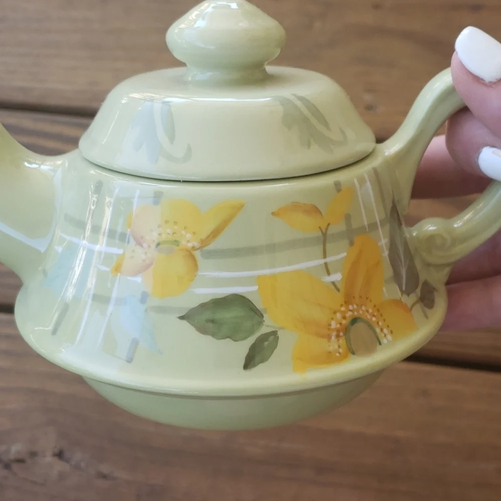 Tracy Porter 3 piece teapot and cup